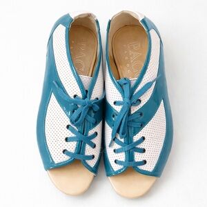 Paco Gil Leather Peep Toe Lace-Up Flats White Teal Size 8 NWOB